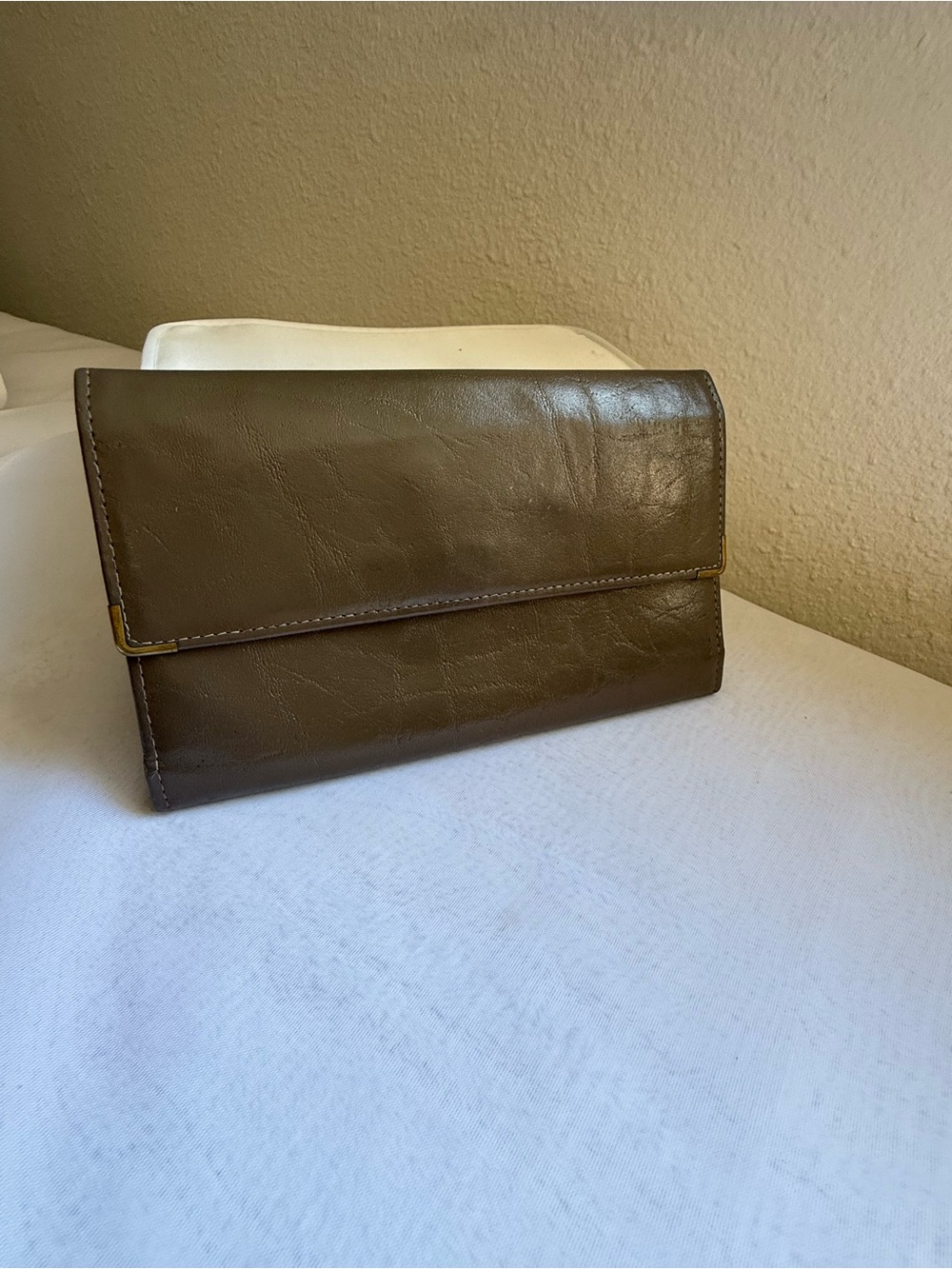 Vintage Taupe Checkbook Wallet Kiss Lock Coin Purse Organizer Retro